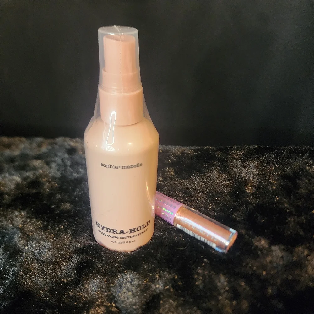Sophia and Mabelle Setting Spray and Mo Beauty Shop Liquid Eyeshadow NIB